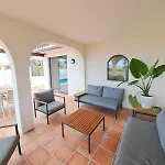 - Mediterranean With Private Pool - Vila