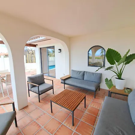 - Mediterranean With Private Pool - וילה