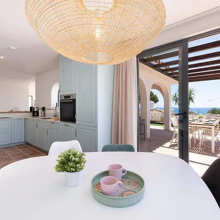 - Mediterranean With Private Pool - * פואנגירולה