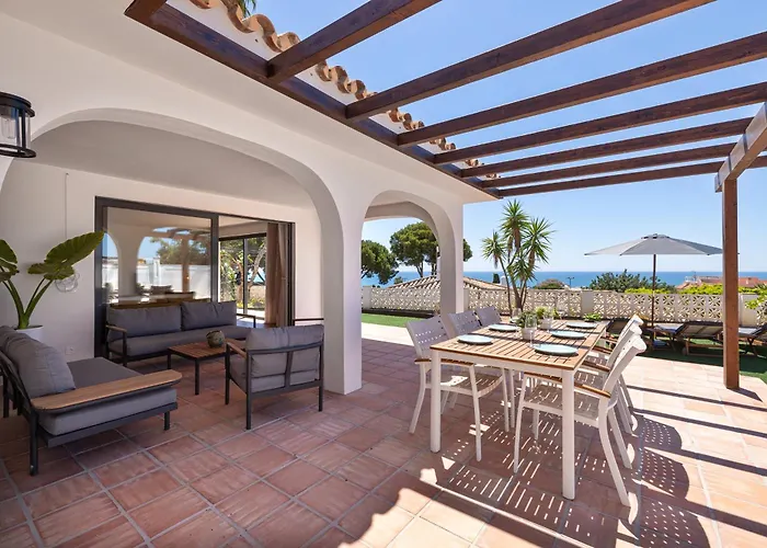 - Mediterranean With Private Pool - * Fuengirola