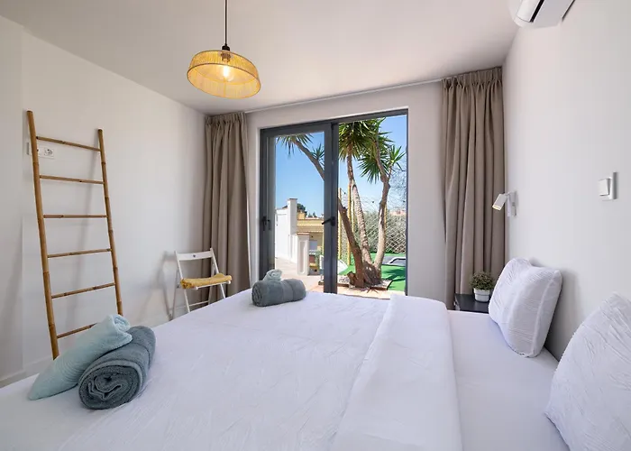 Villa - Mediterranean With Private Pool -