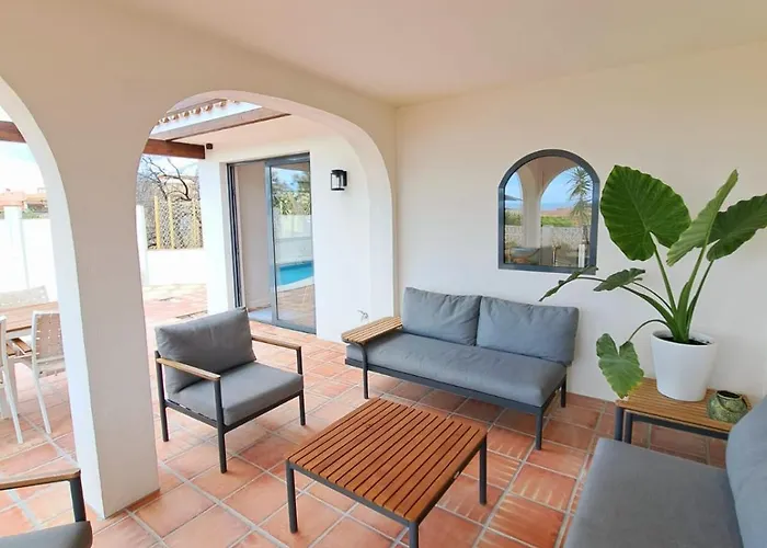 - Mediterranean With Private Pool - וילה